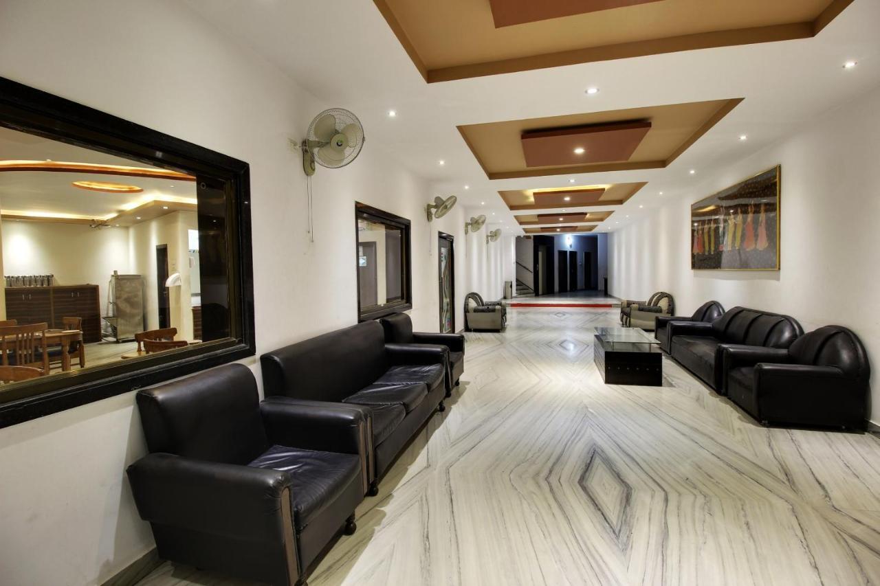 Times Raj Mahal Hotel Nathdwara Exterior photo
